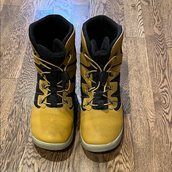 Merrell Kids Yellow and Black Boots - Picture 1 of 7